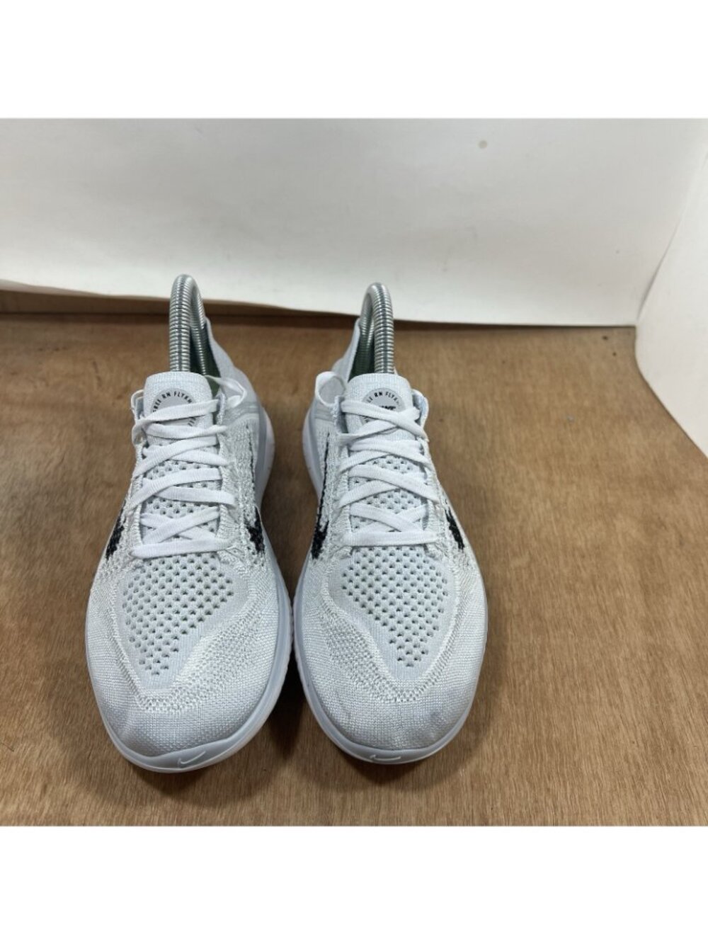 Nike Free RN Flyknit 2018 Women's Size 7 Running Shoes Pure Platinum White Gray - Picture 2 of 9